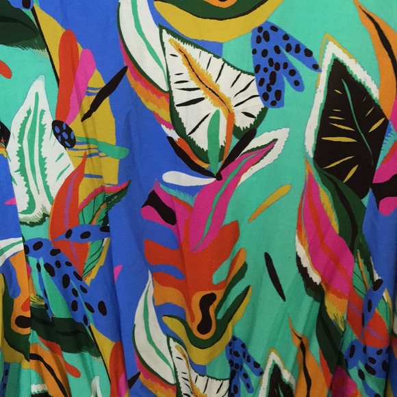 NEW Palms Away Tropical Romper. Small - Picture 7 of 8